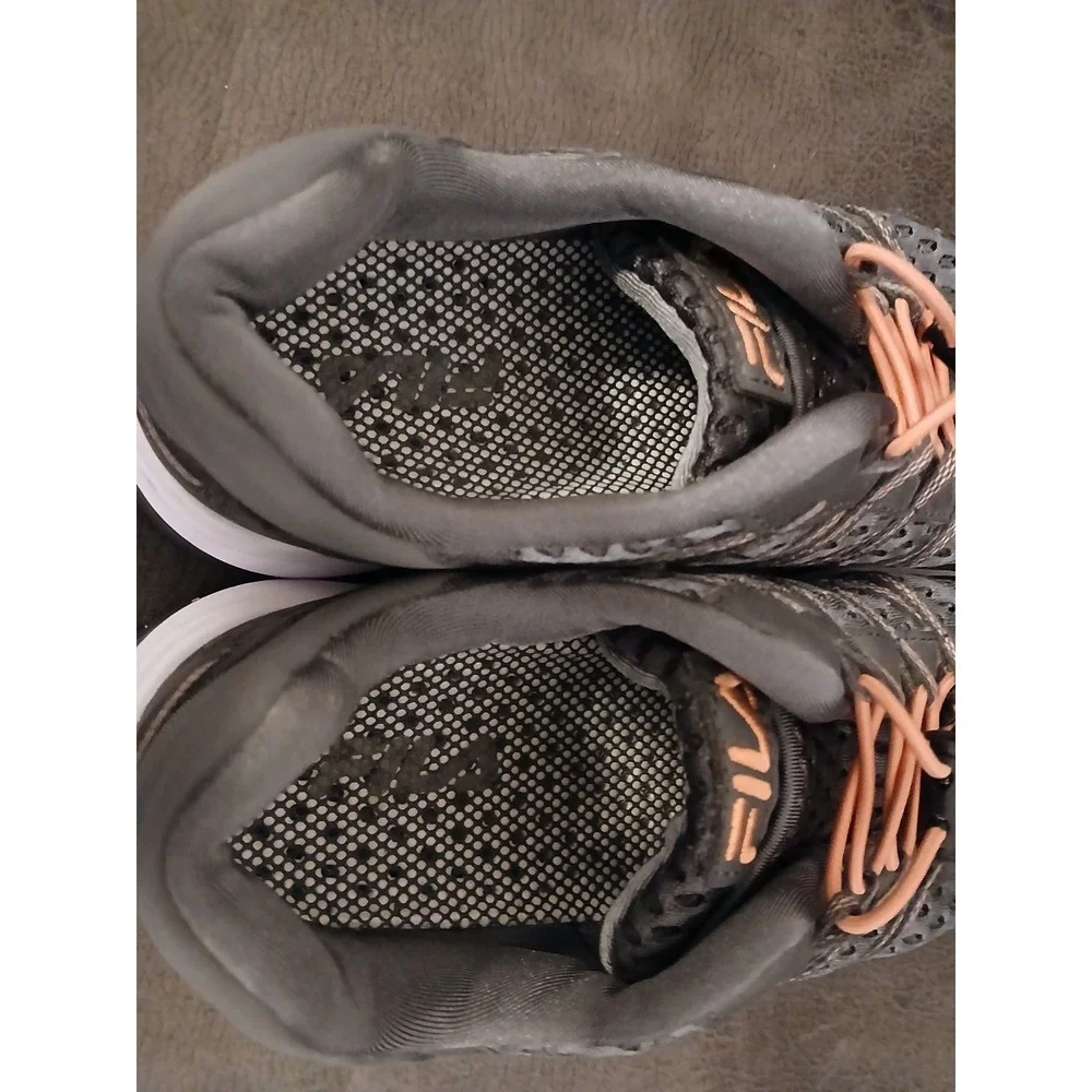 FILA Sorrento Athletic Shoes- Women's Grey /Coral , US 7.5M Excellent Con. #1068